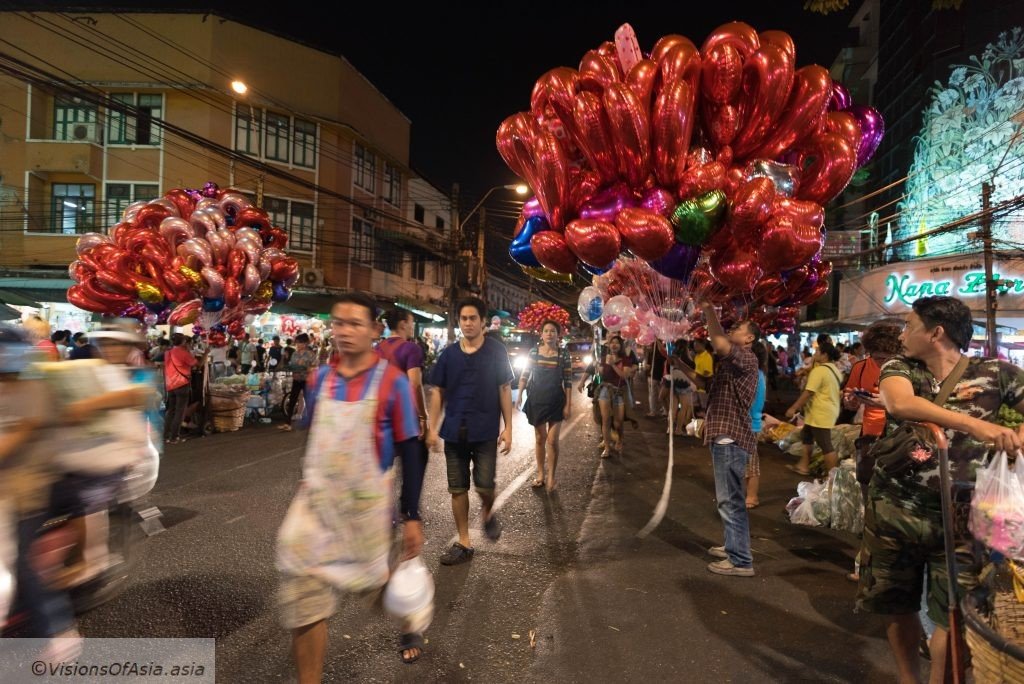 Last Valentine for Balloon vendors