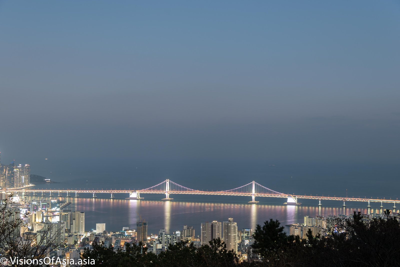 Busan's bridge at dusk