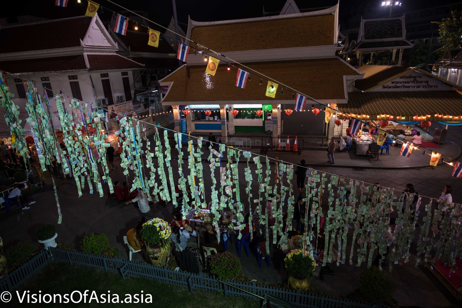 Garlands of Banknotes.