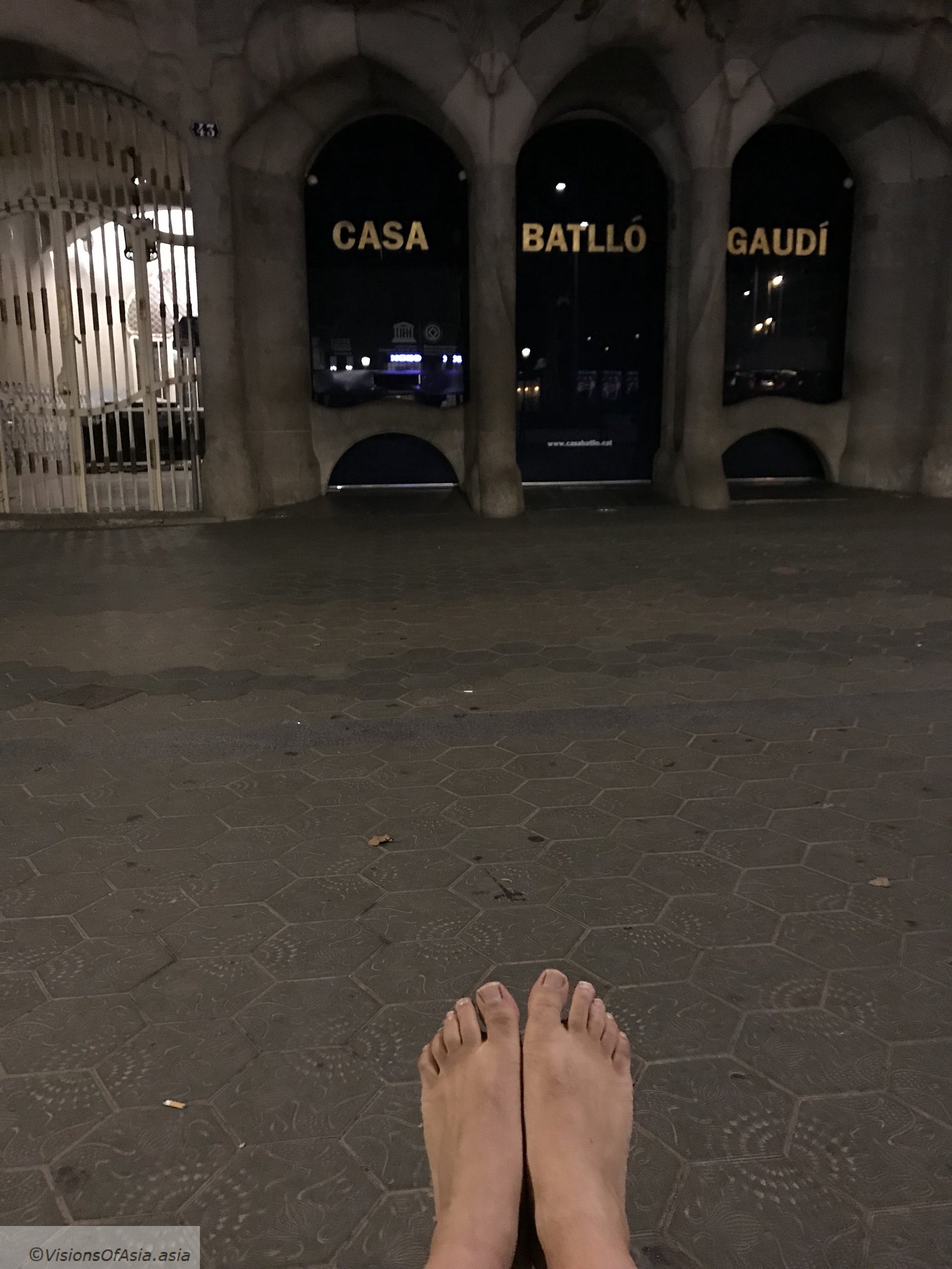 Casa Battlo, barefoot running