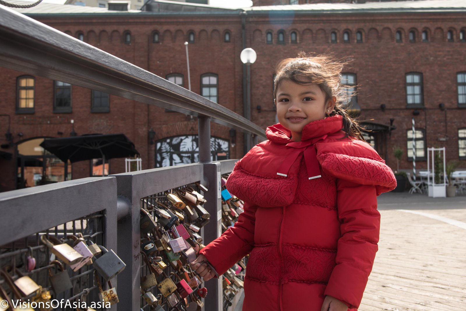 Padlock bridge