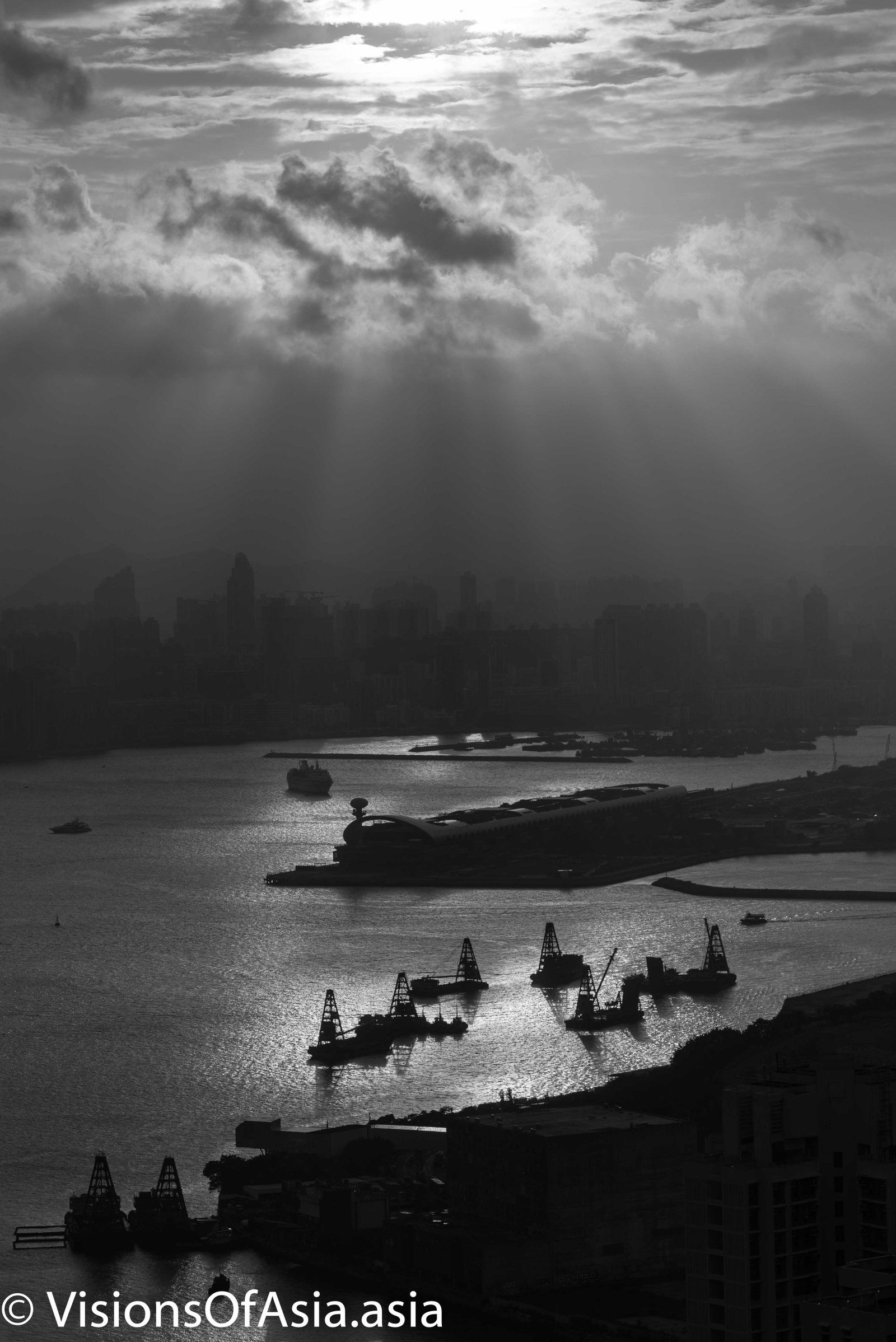 Angel light over Kowloon Bay