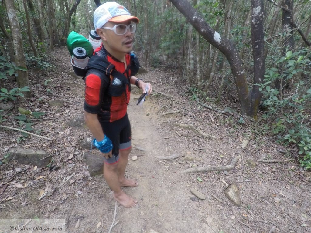 Yuan barefooter on the trail