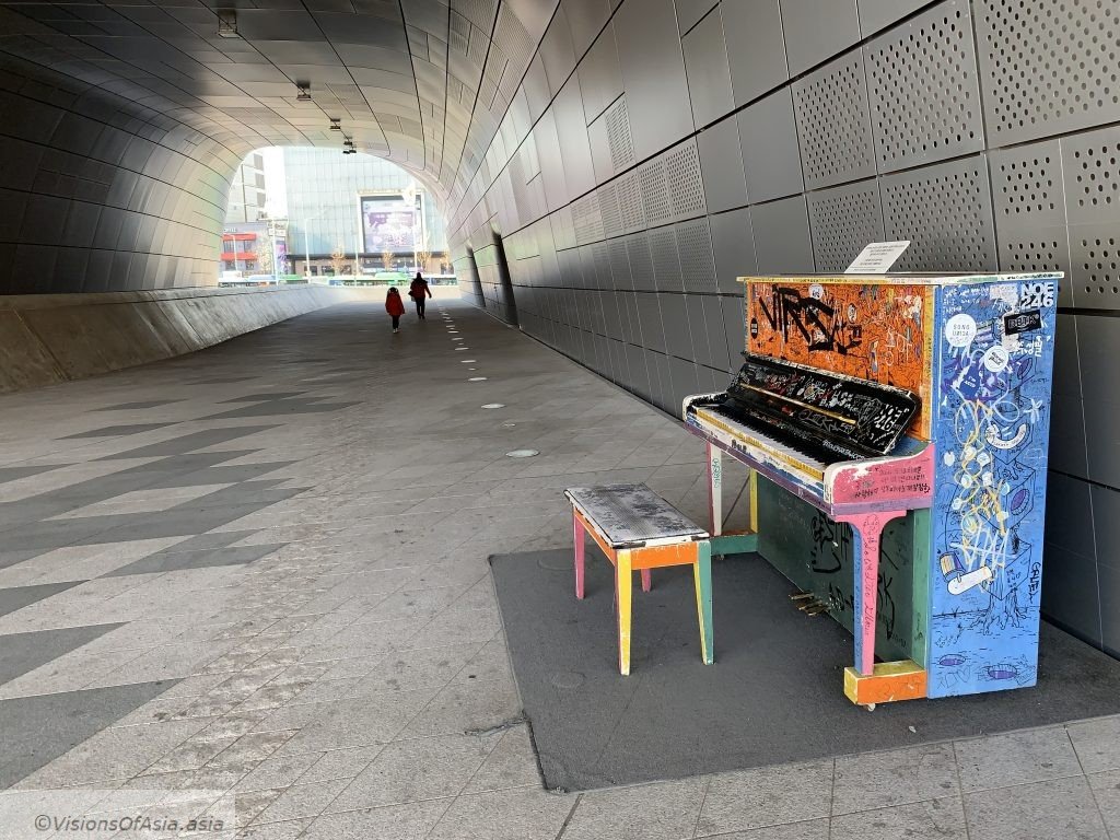 Piano at design museum