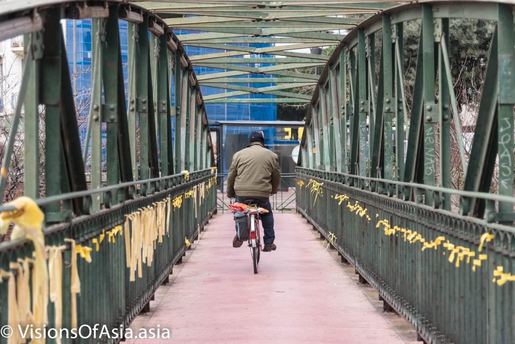 A bike on a pedestrian bridge in Perpignan