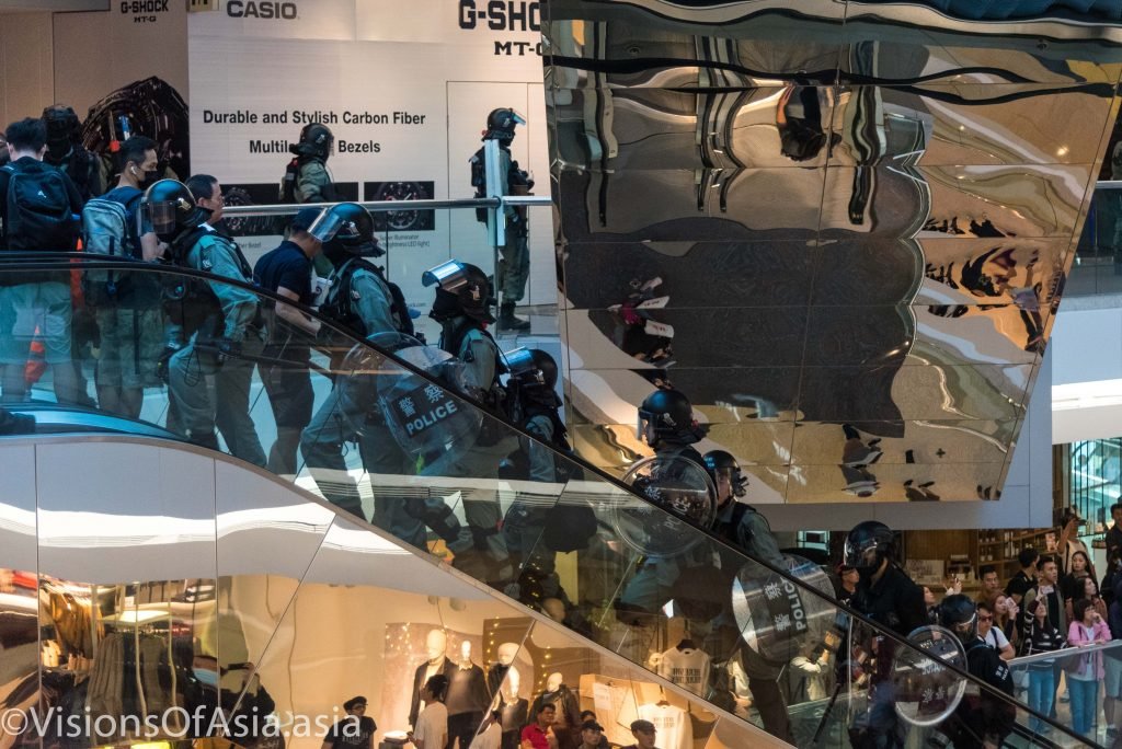 Riot police deploy in Festival Walk