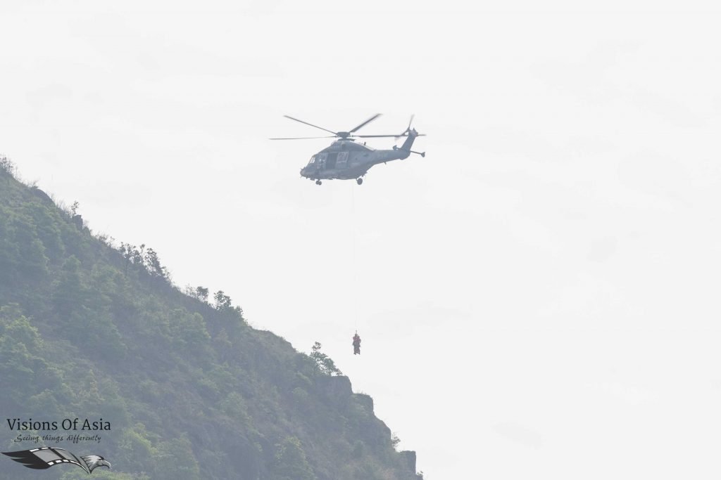 High-altitude staff are dropped on Kowloon Peak